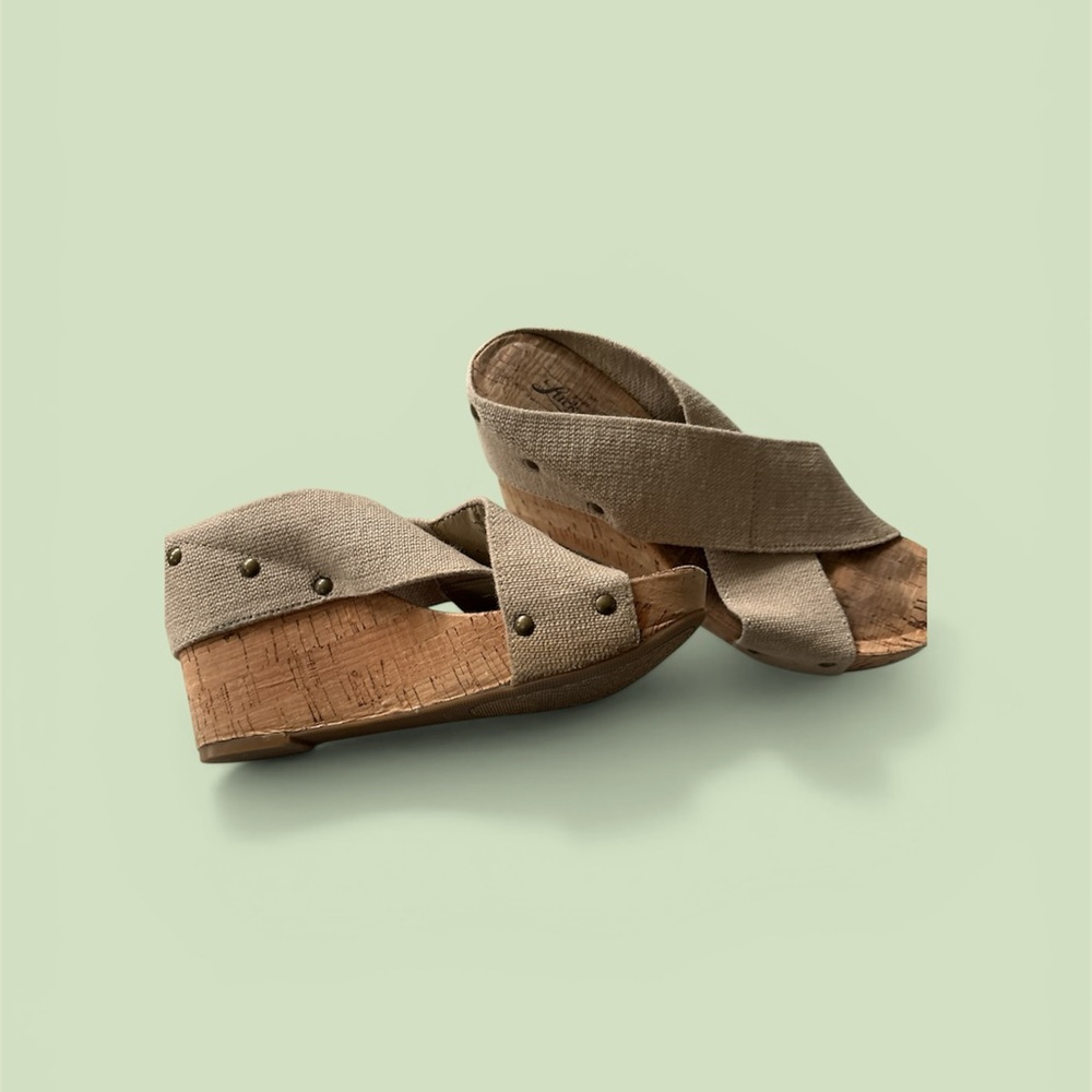 Lucky Brand Tan Wedge Sandals